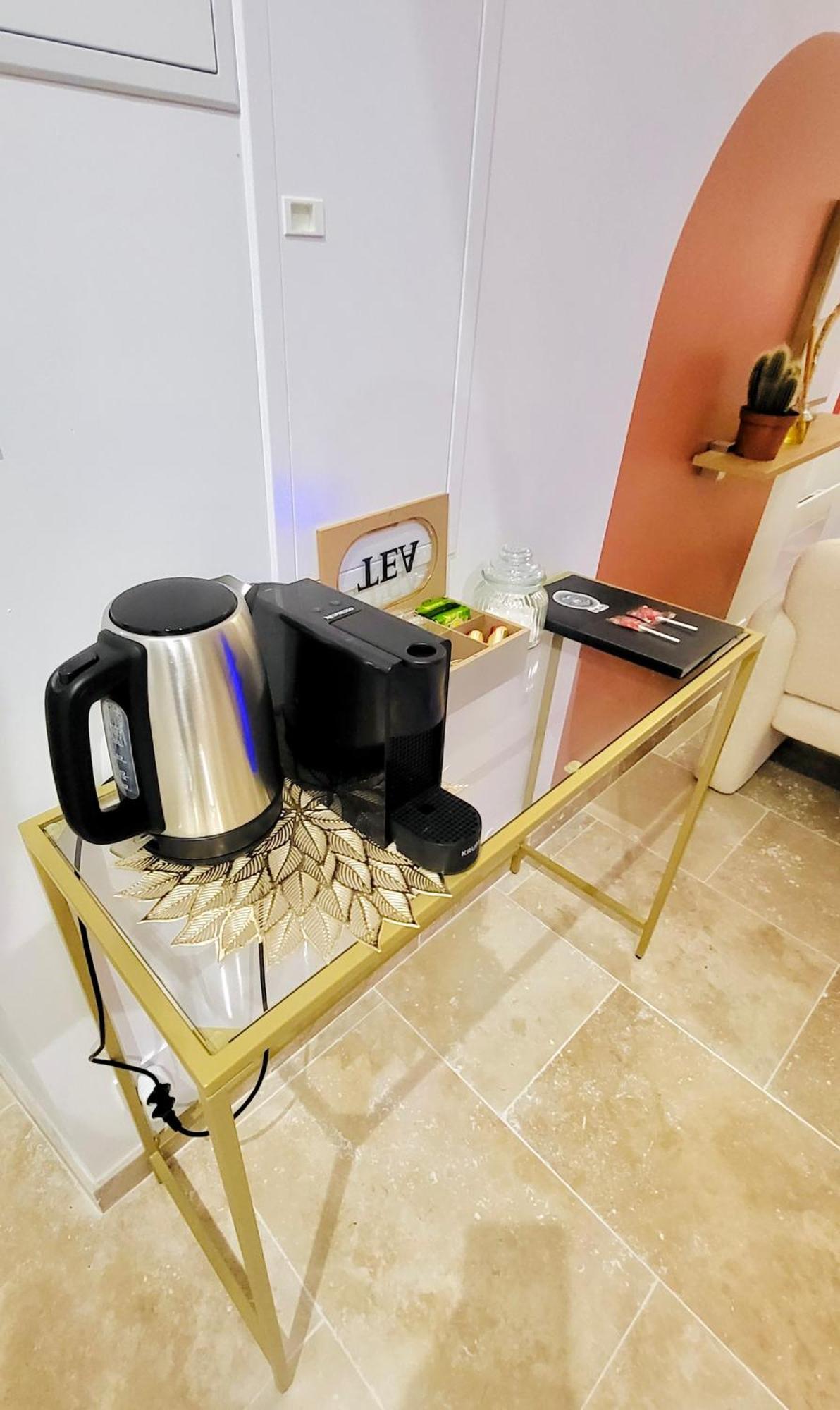 - La Suite Delos - Jacuzzi 2 Places - Centre Ville A Pied - Lit Queen Size - Parking Privee - Wifi - City Center Within Walking Distance - Кемпер Экстерьер фото